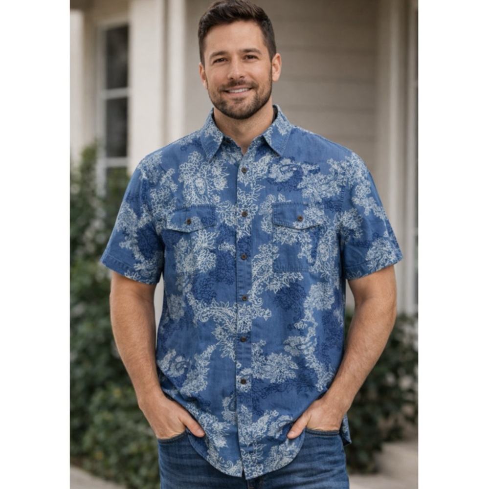 Men's Short-Sleeve Blue Floral Button-Up Shirt Large